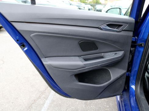 Used 2024 Volkswagen Golf R image 32