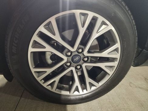 Used 2021 Ford Escape SEL image 7