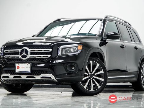 Used 2022 Mercedes-Benz GLB 250 4MATIC w/ Premium Package Lite image 1