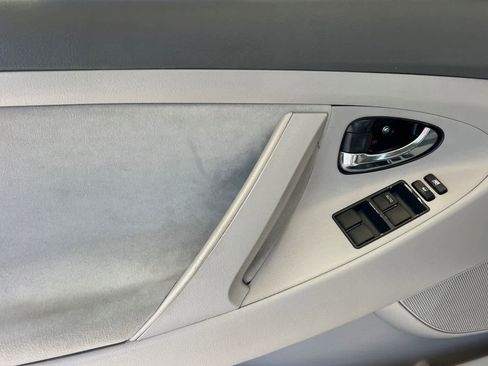 Used 2007 Toyota Camry CE FWD image 12