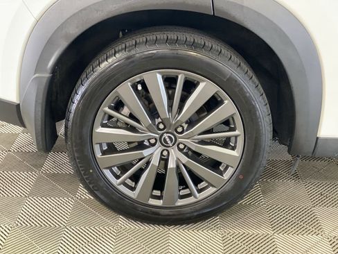 Used 2022 Nissan Pathfinder SL w/ SL Premium Package FWD image 40