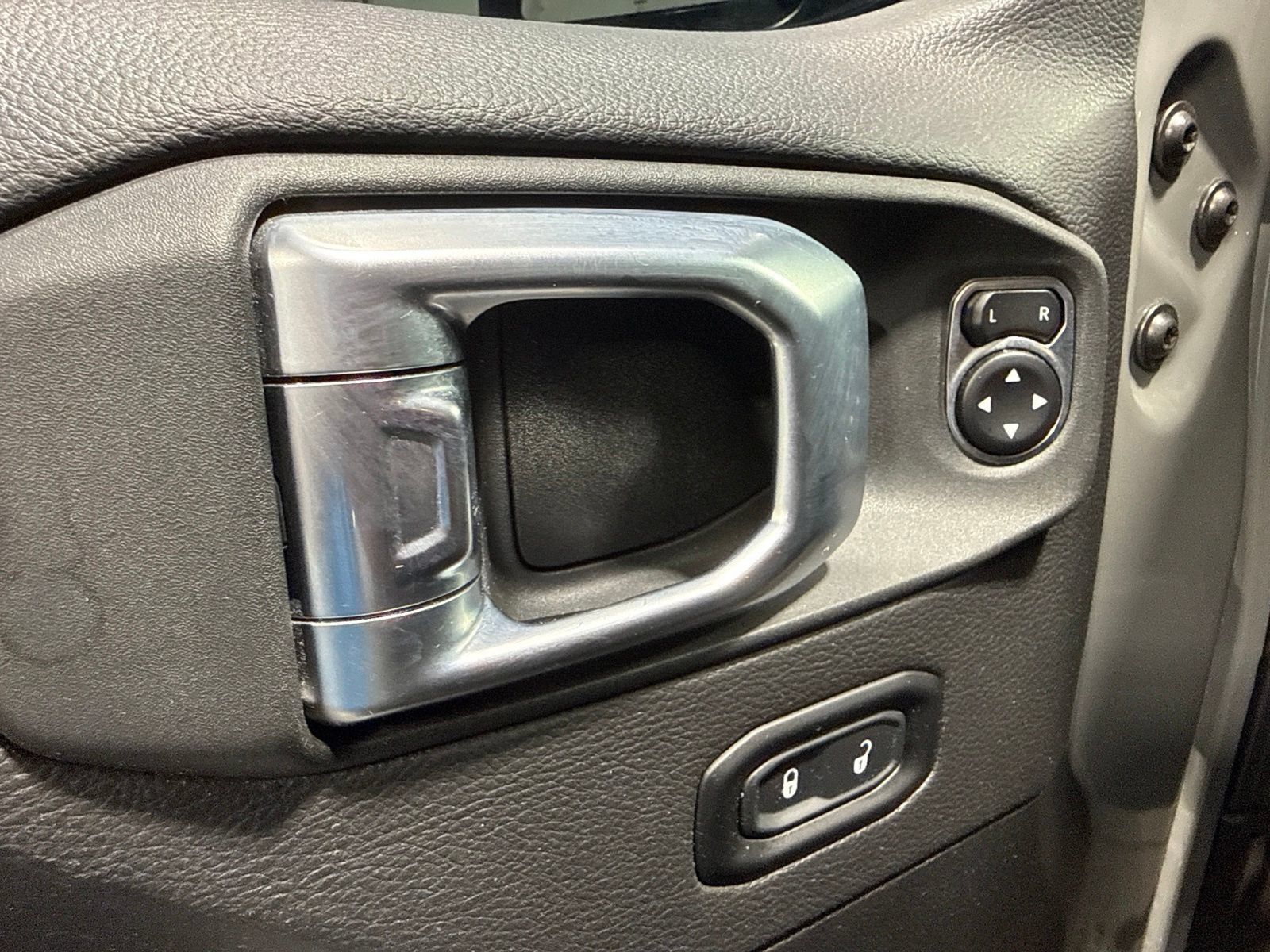 Used 2022 Jeep Gladiator Mojave w/ LED Lighting Group AWD/4WD image 21
