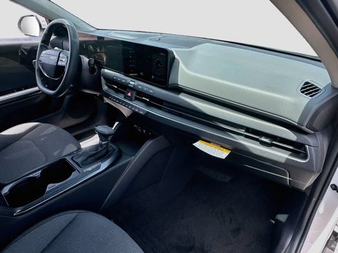 New 2026 Kia K4 FWD image 26