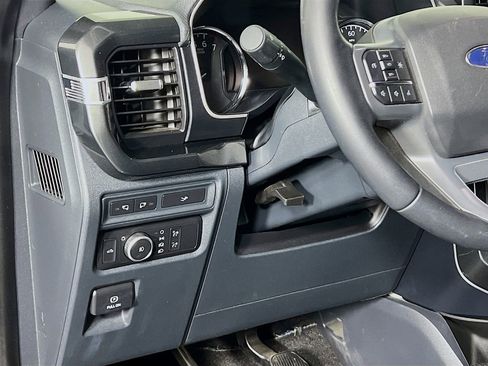 Certified 2022 Ford F150 XLT w/ Equipment Group 302A High image 10