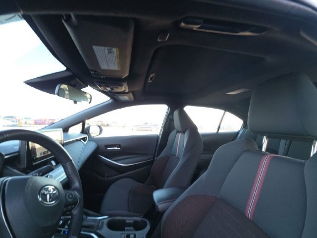 Used 2024 Toyota Corolla SE w/ SE Package FWD image 7