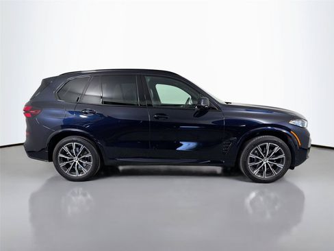 Used 2025 BMW X5 sDrive40i w/ M Sport Package RWD image 4