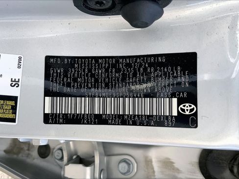 Used 2025 Toyota Corolla LE FWD image 36