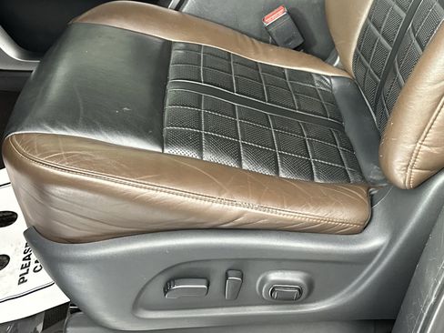 Used 2017 Nissan Titan Platinum Reserve image 16