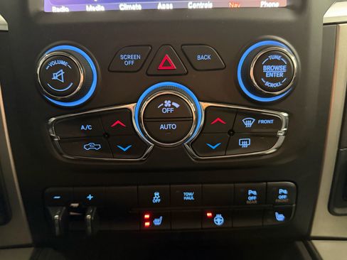 Used 2018 RAM 3500 Big Horn image 8