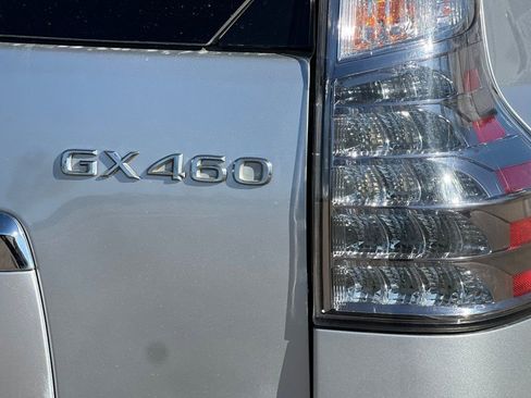 Used 2018 Lexus GX 460 w/ Navigation Package AWD/4WD image 23
