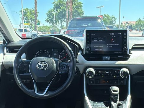 Used 2022 Toyota RAV4 XLE w/ Convenience Package AWD/4WD image 12