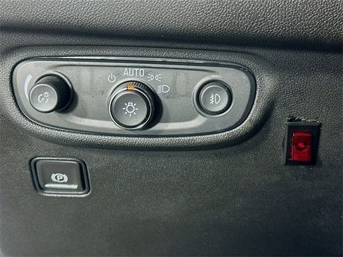 Used 2021 GMC Terrain SLT w/ Elevation Edition image 10