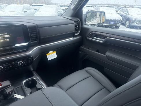 New 2026 GMC Sierra 1500 SLT w/ SLT Premium Plus Package image 29