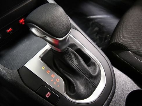 Certified 2024 Kia Forte LXS w/ LXS Technology Package image 25