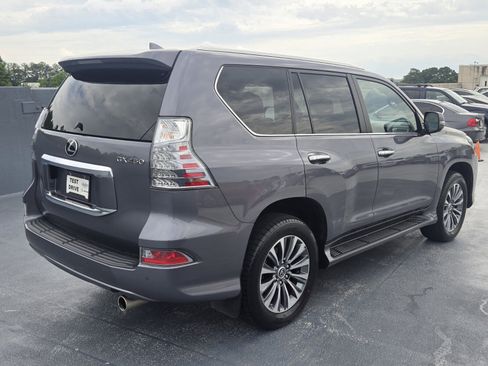 Used 2023 Lexus GX 460 Luxury w/ Accessory Package AWD/4WD image 5