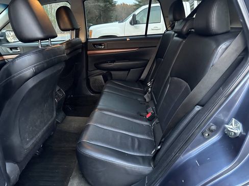 Used 2013 Subaru Outback 2.5i Limited w/ Moonroof Pkg image 6