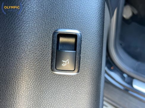 Used 2017 Mercedes-Benz GLE 350 w/ Premium 1 Package image 40