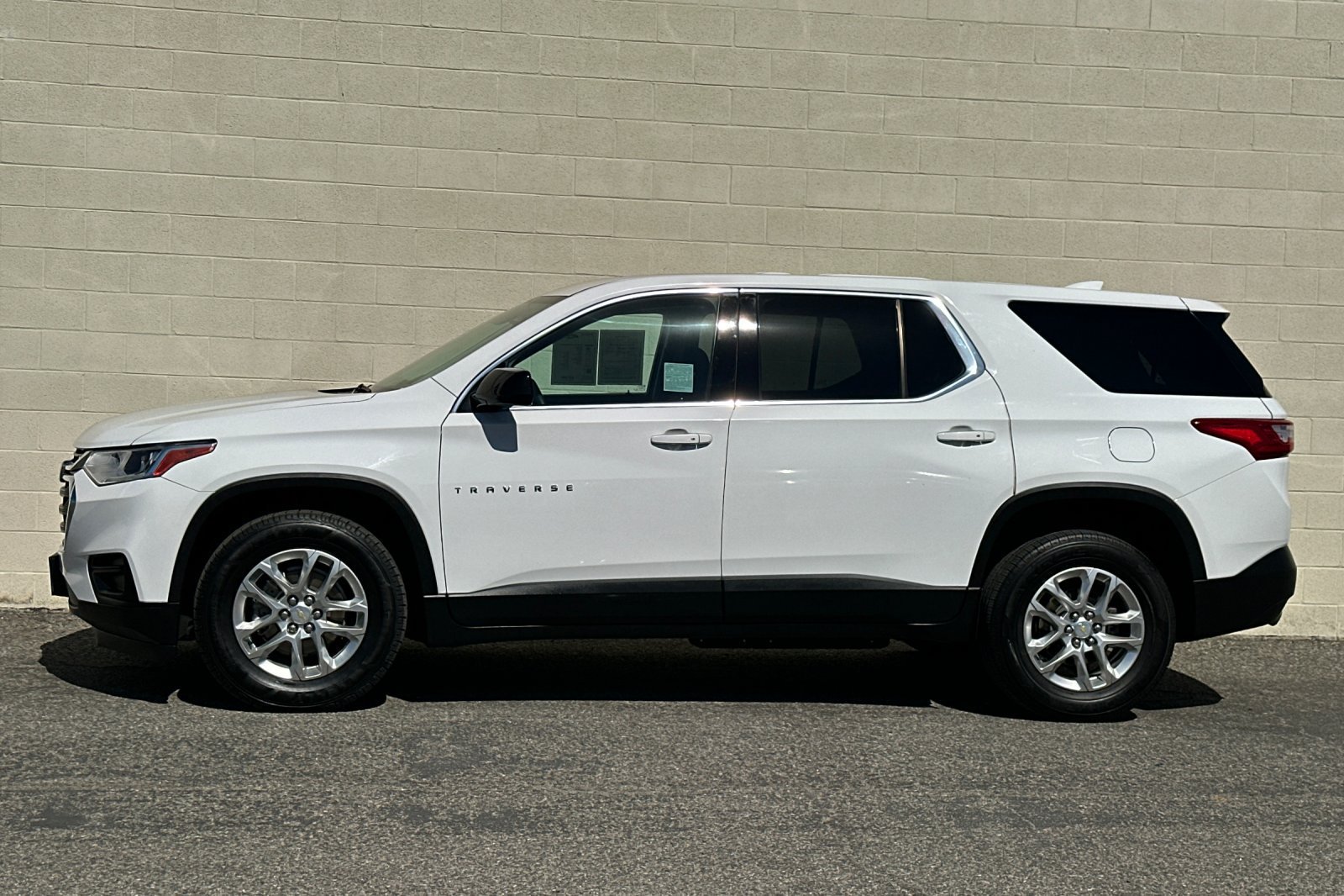Used 2020 Chevrolet Traverse LS FWD image 7