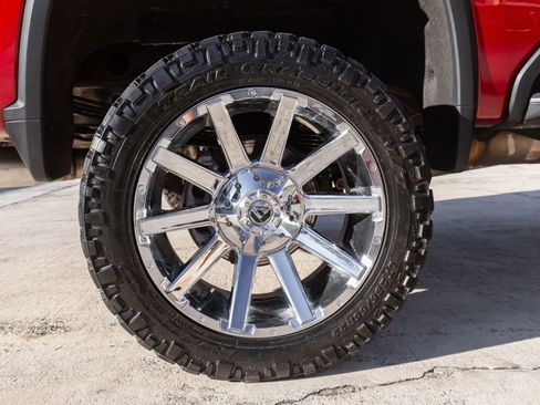 Used 2020 Chevrolet Silverado 2500 LT w/ Texas Edition image 15