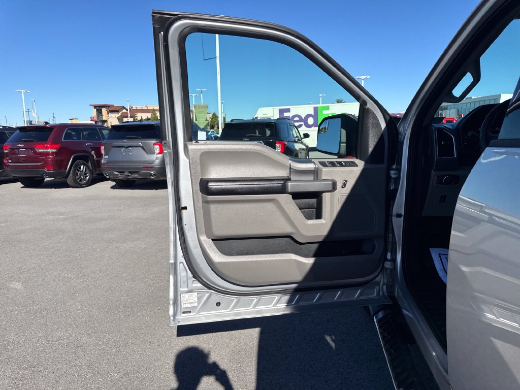 Used 2015 Ford F150 XLT w/ Equipment Group 302A Luxury AWD/4WD image 27