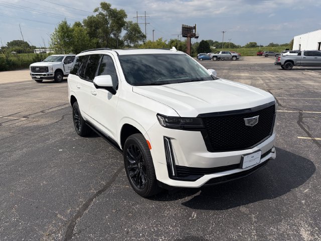 Used 2024 Cadillac Escalade Sport Platinum w/ LPO, ONYX Package AWD/4WD image 8