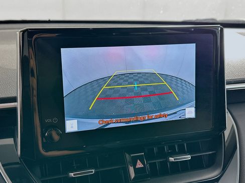 Used 2023 Toyota Corolla Cross XLE w/ Convenience Package image 22