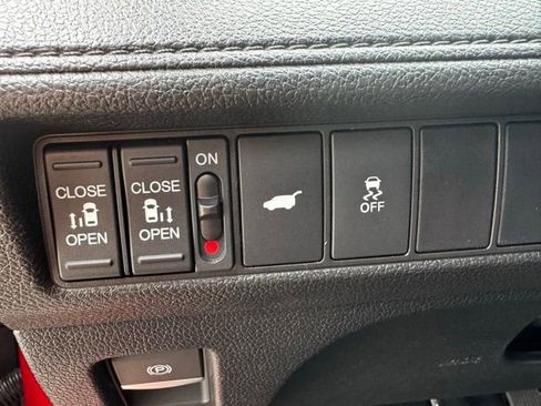 Used 2025 Honda Odyssey Sport-L image 26