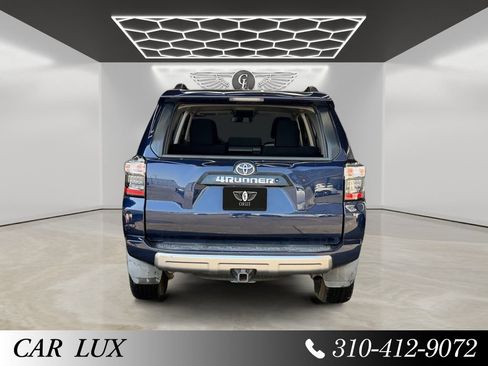 Used 2019 Toyota 4Runner TRD Off-Road AWD/4WD image 4
