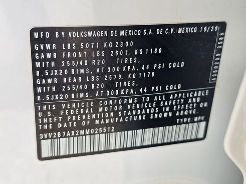 Used 2021 Volkswagen Tiguan SE R-Line image 34