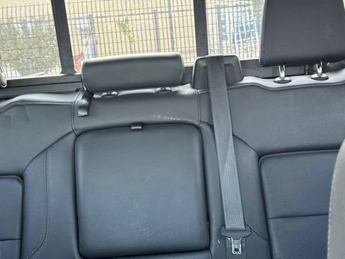 Used 2021 GMC Sierra 1500 SLT RWD image 7