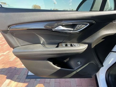 Used 2022 Buick Envision Preferred FWD image 10