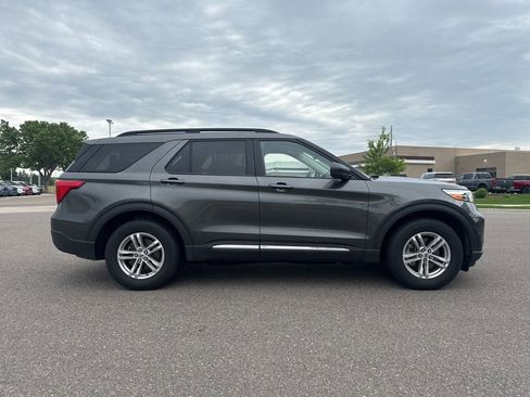 Used 2020 Ford Explorer XLT w/ Class III Trailer Tow Package AWD/4WD image 4