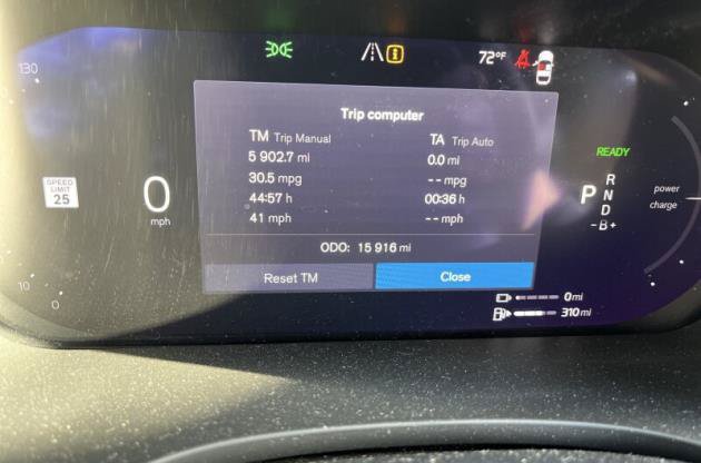 Used 2024 Volvo XC60 T8 Ultimate w/ Climate Package AWD/4WD image 13