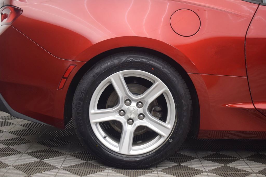 Used 2017 Chevrolet Camaro LT RWD image 26