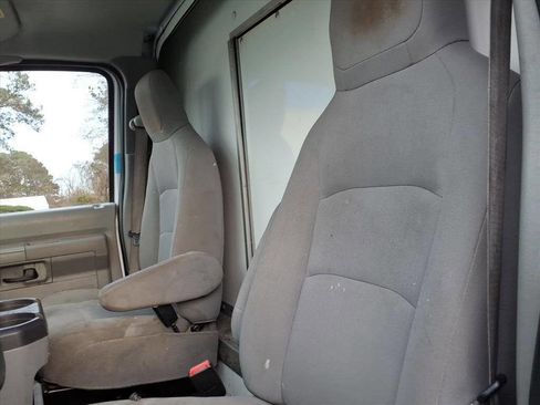 Used 2019 Ford E-350 and Econoline 350 Super Duty w/ Power Windows & Locks Group image 14