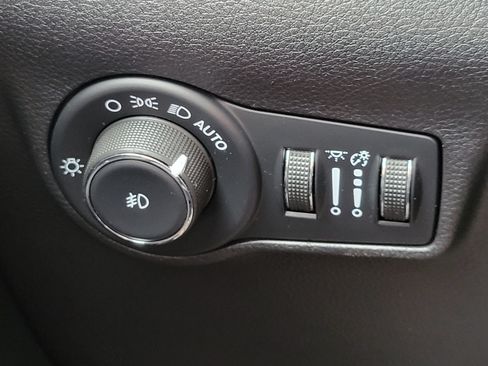 Used 2022 Jeep Compass Latitude AWD/4WD image 9