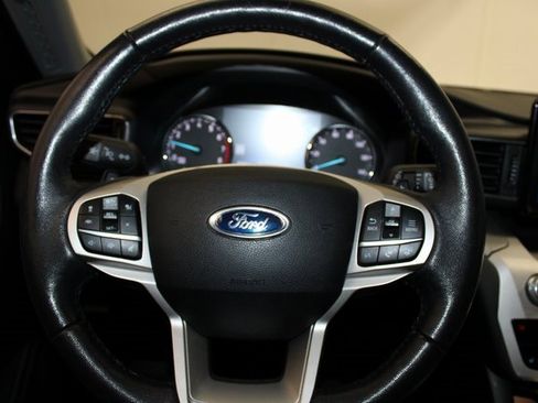 Used 2021 Ford Explorer XLT w/ Equipment Group 202A image 20
