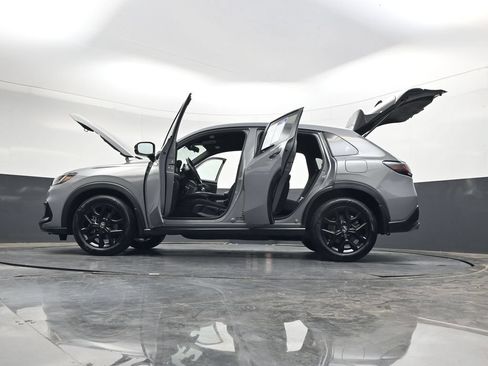 Certified 2024 Honda HR-V Sport image 44