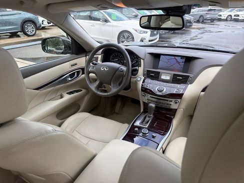 Used 2015 INFINITI Q70 3.7 RWD image 35