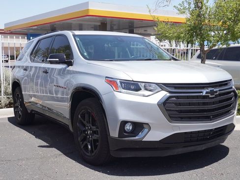 Used 2020 Chevrolet Traverse Premier w/ Redline Edition FWD image 3