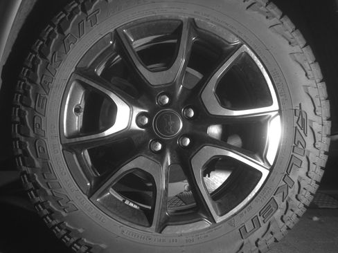 Used 2025 Jeep Compass Trailhawk AWD/4WD image 14