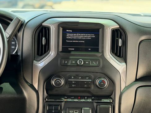 Used 2021 Chevrolet Silverado 2500 W/T w/ WT Convenience Package AWD/4WD image 25