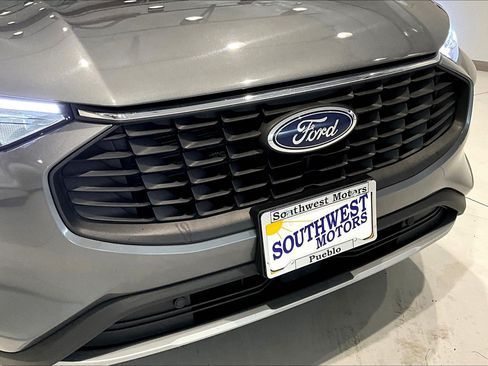 Used 2025 Ford Escape Active AWD/4WD image 31