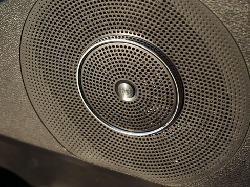 Used 2021 Ford Expedition Limited image 26