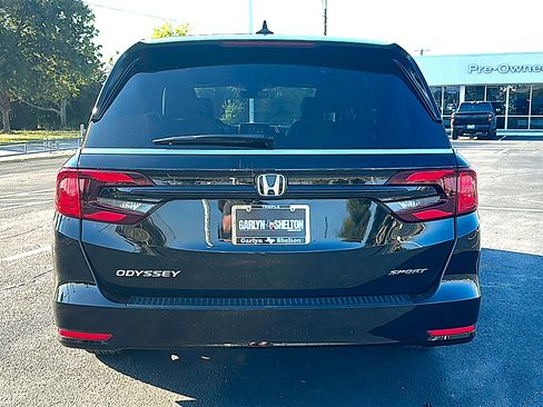 Used 2023 Honda Odyssey Sport image 7