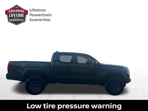 Used 2021 Toyota Tacoma SR5 w/ Trail Edition image 7