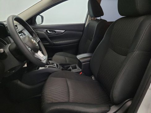 Used 2018 Nissan Rogue S image 17