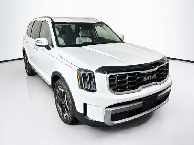 Certified 2023 Kia Telluride S w/ S Sunroof Package AWD/4WD image 3