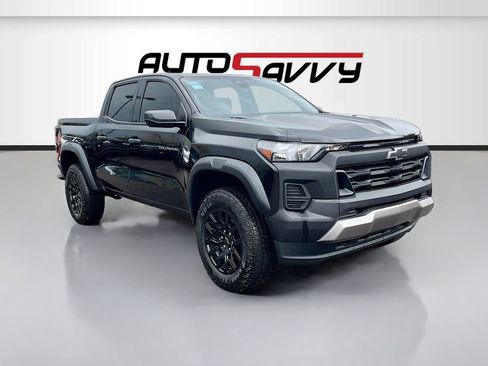 Used 2024 Chevrolet Colorado Trail Boss w/ Advanced Trailering Package AWD/4WD image 1