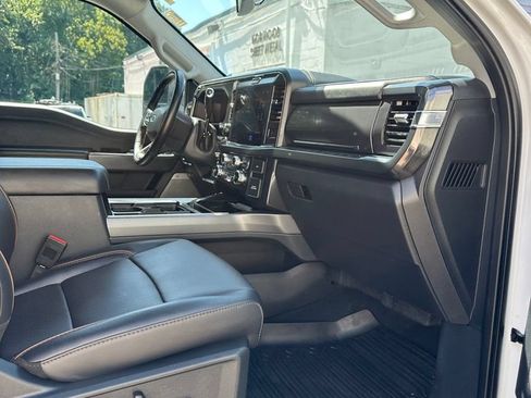Used 2025 Ford F350 Lariat w/ Lariat Ultimate Package AWD/4WD image 33